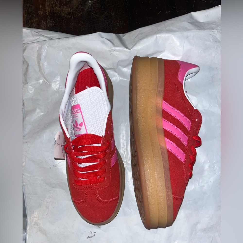 Adidas gazelle bold collegiate red luicd pink